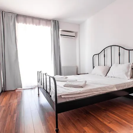 Seaside Summerland Mamaia
